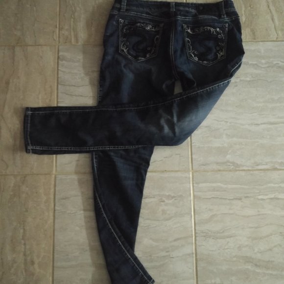 Jeans - Picture 2 of 2